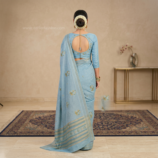 Noor Vastra Misty Gray Bloom Saree