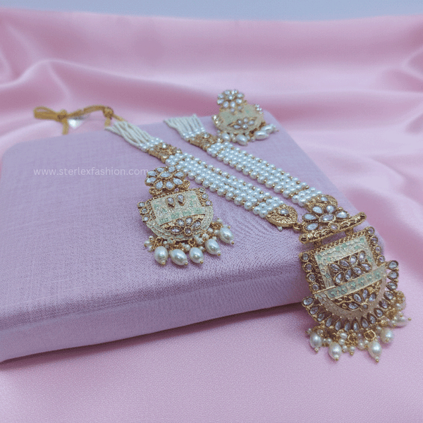 Ivory Pearl Kundan Set