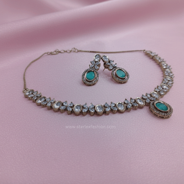 Elara Emerald Charm Necklace Set