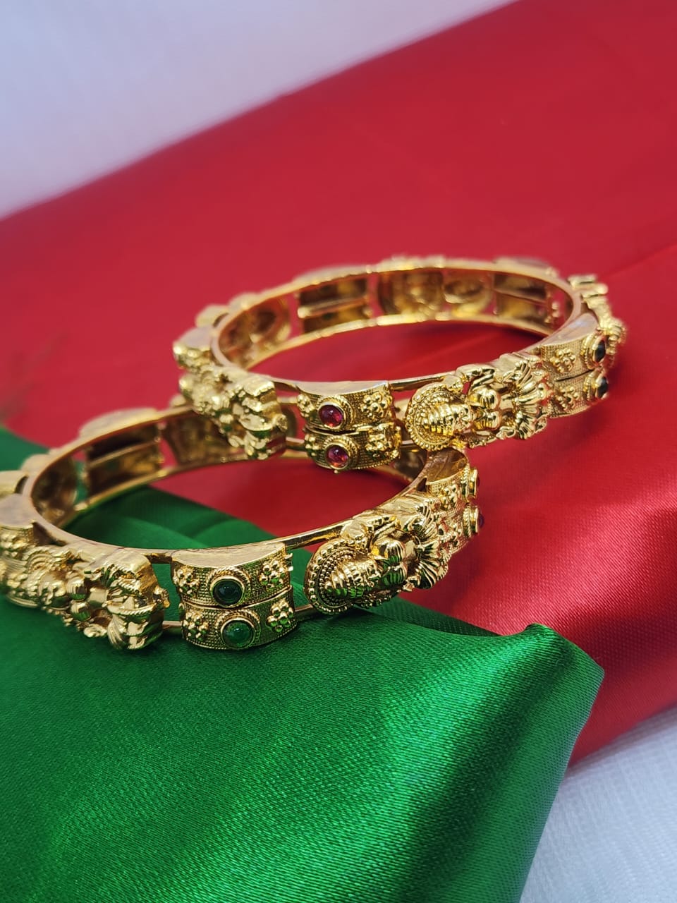 TEMPLE ANTIC JEWELLERY