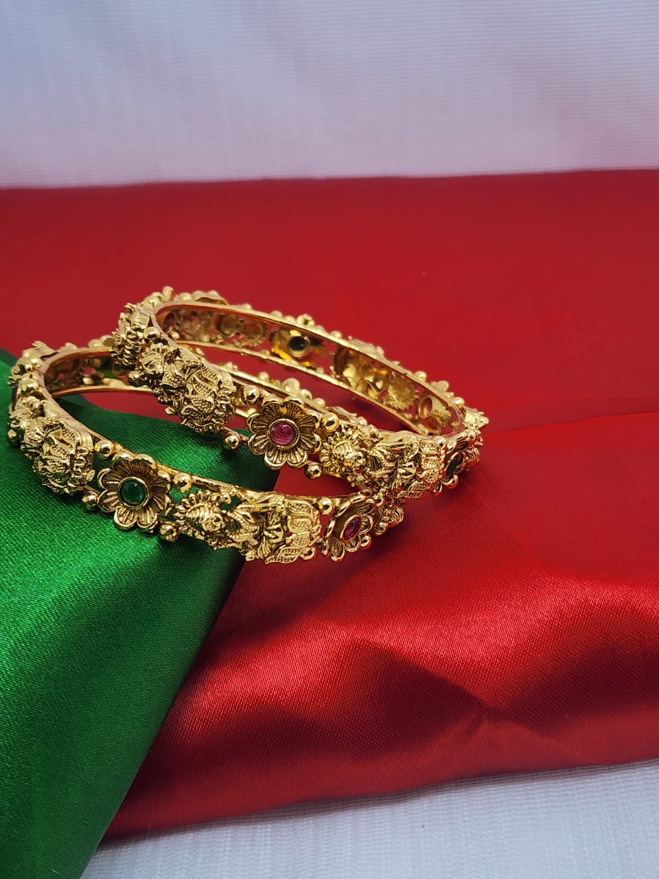 TEMPLE ANTIC JEWELLERY