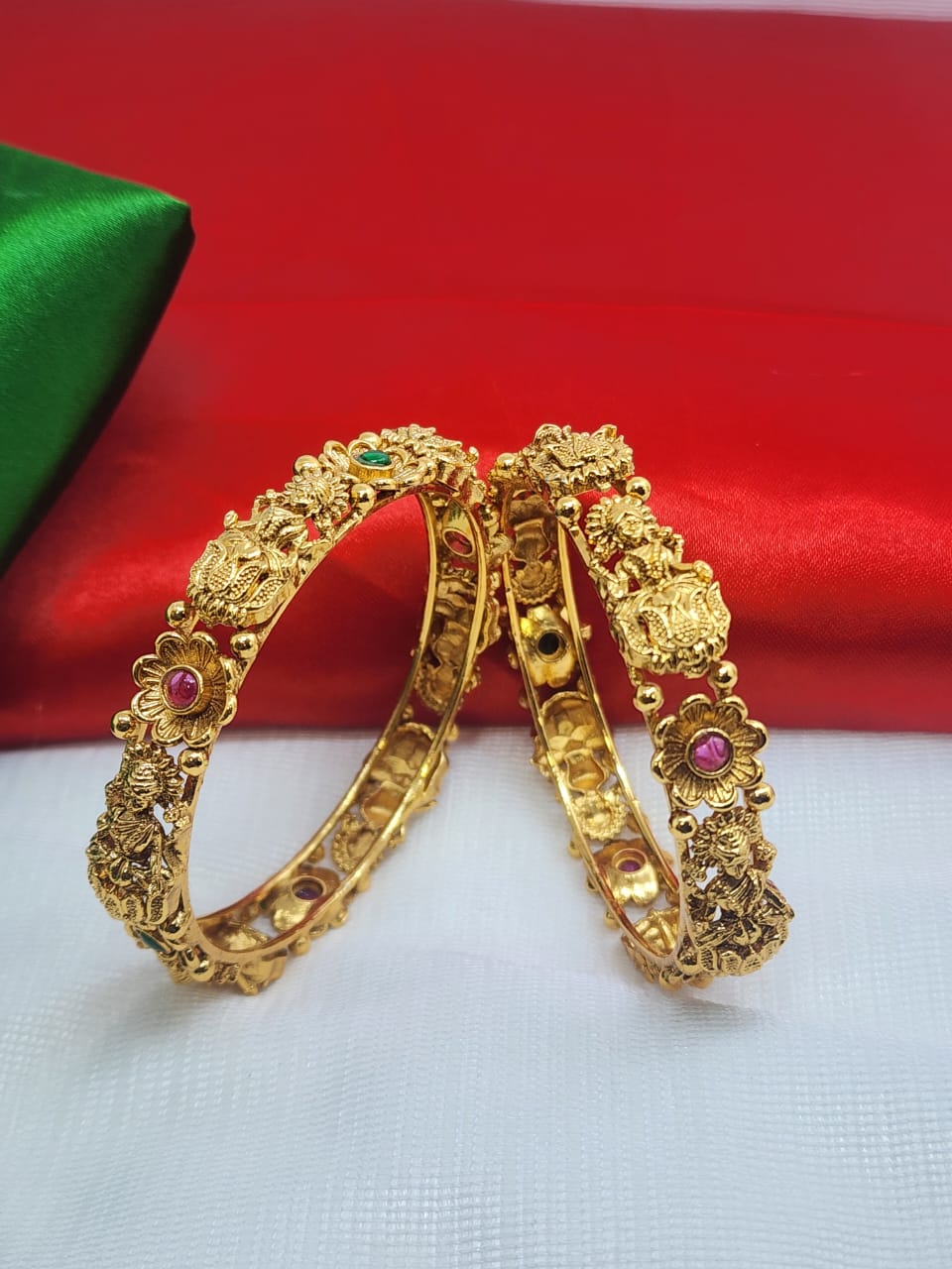 TEMPLE ANTIC JEWELLERY