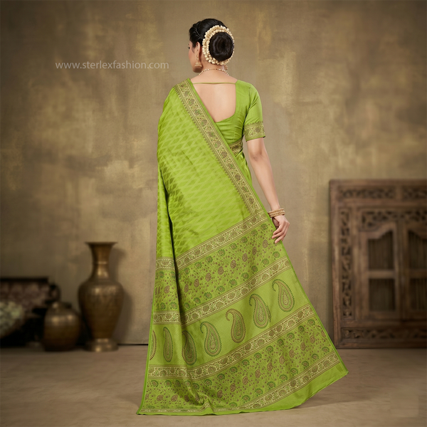 Noor Vastra Hariyali Heritage Saree