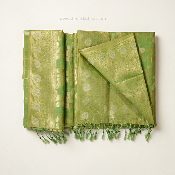 Aavira Zari Saree
