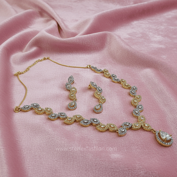 Royal Glossy AD Necklace Set
