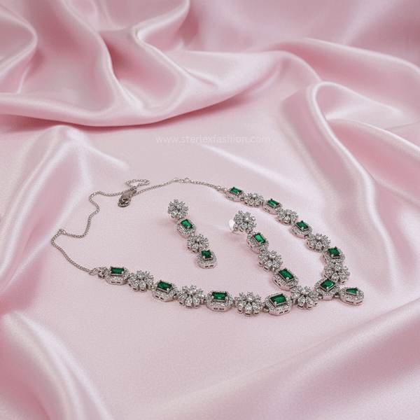 Elite Star Green AD Necklace