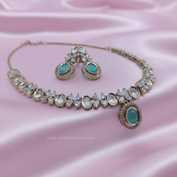 Elara Emerald Charm Necklace Set
