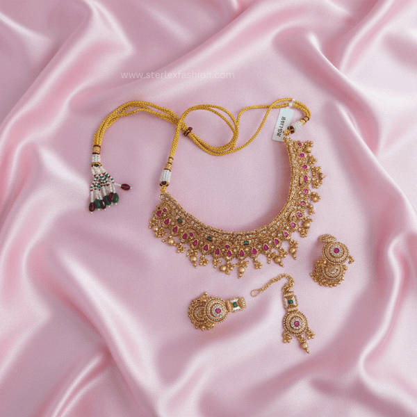 Royal Pink Green Choker